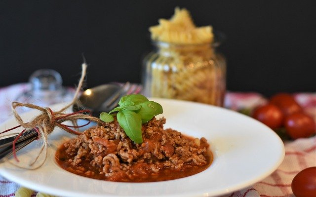 Chi fa la pasta col sugo oggi?